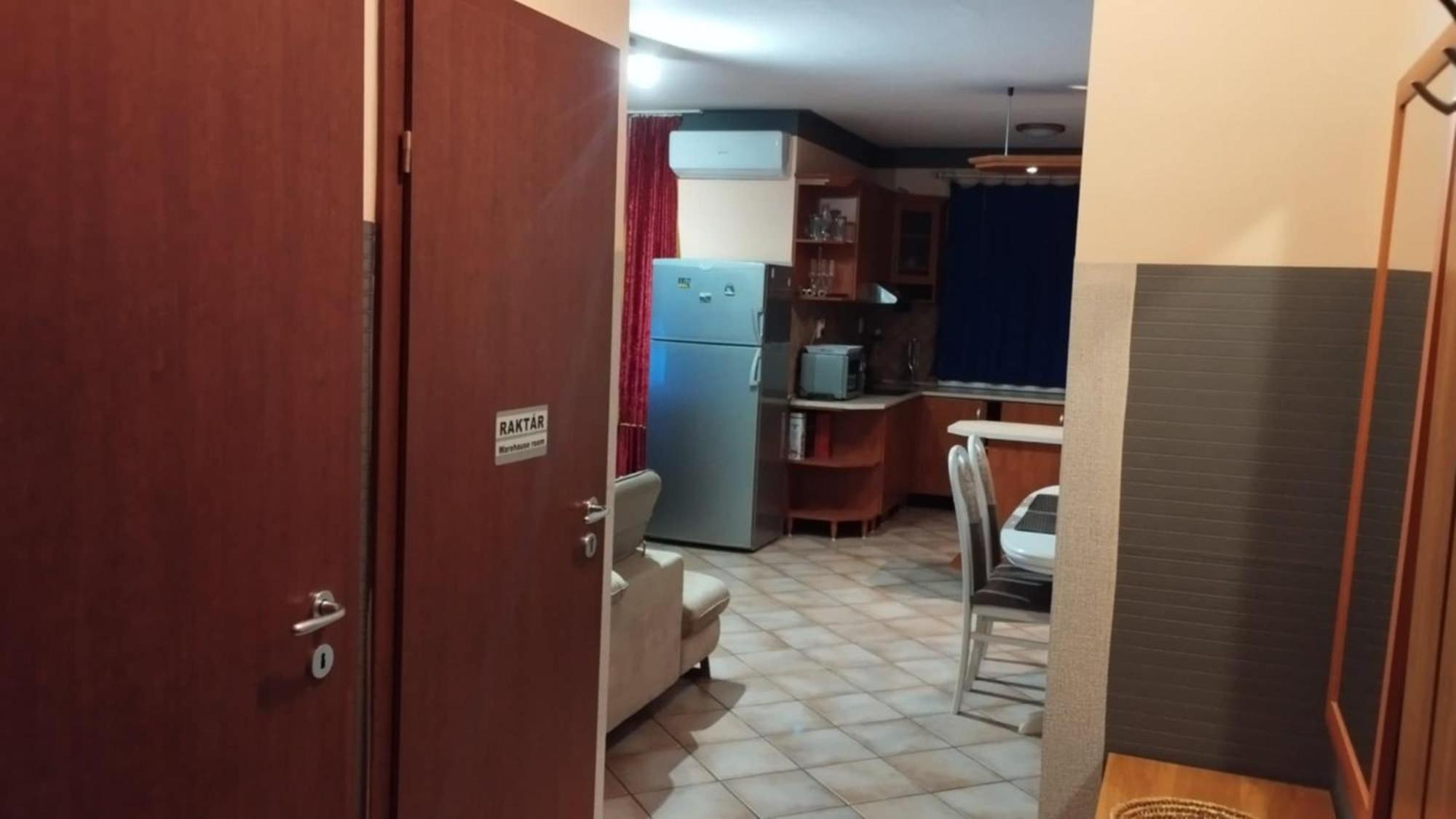 Tommy Apartman Hajduszoboszlo Exterior foto