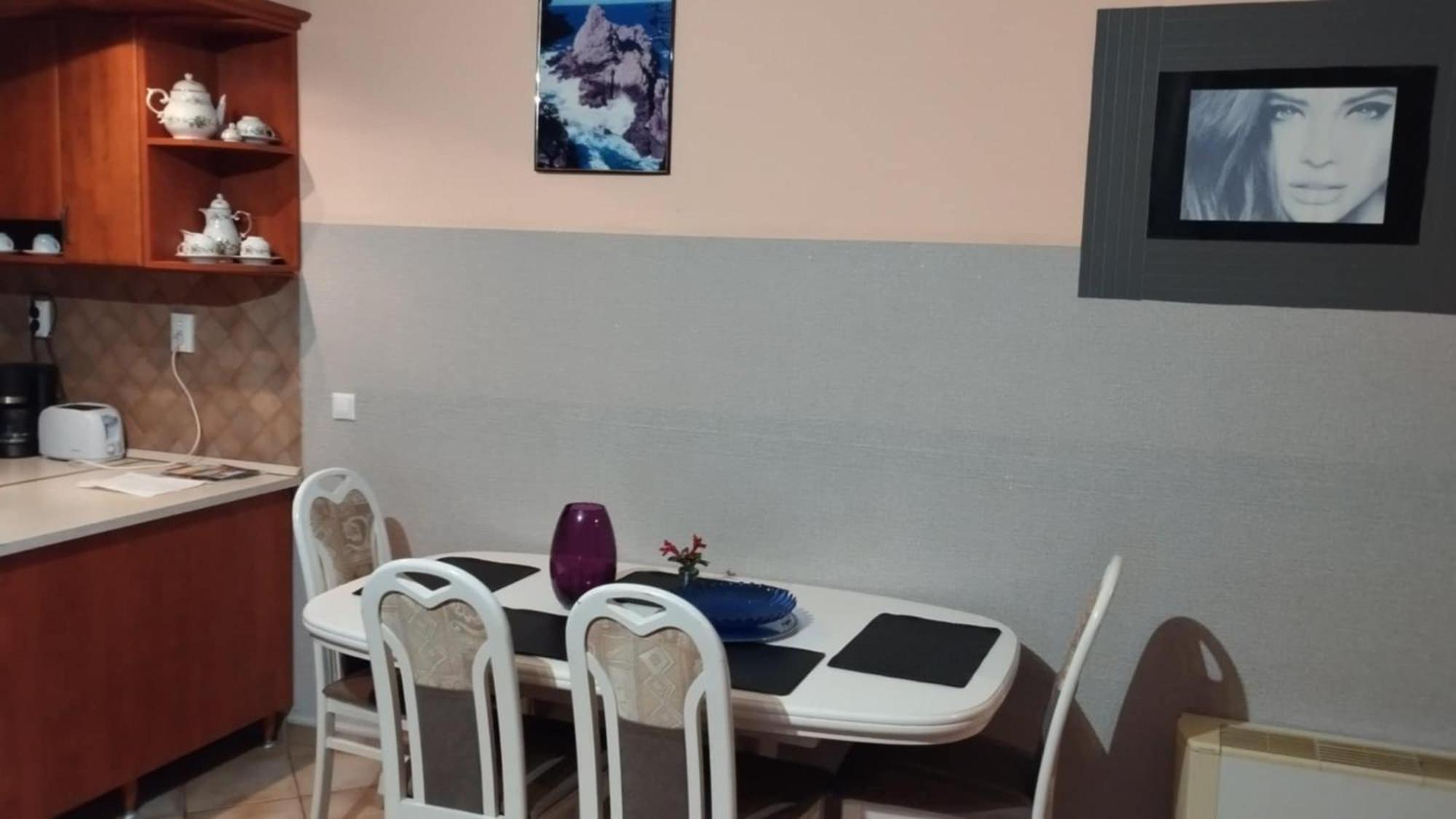 Tommy Apartman Hajduszoboszlo Exterior foto