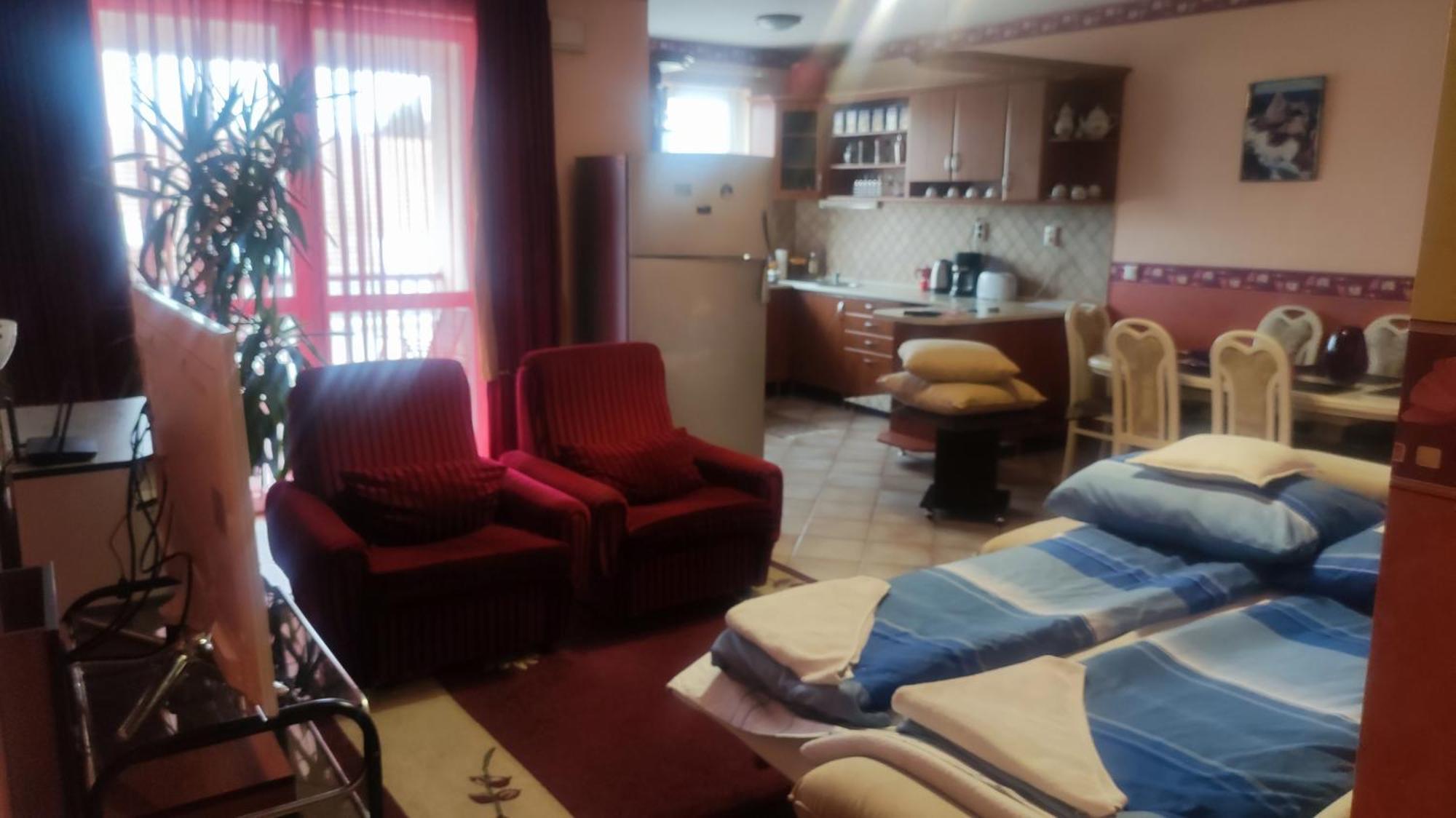 Tommy Apartman Hajduszoboszlo Exterior foto