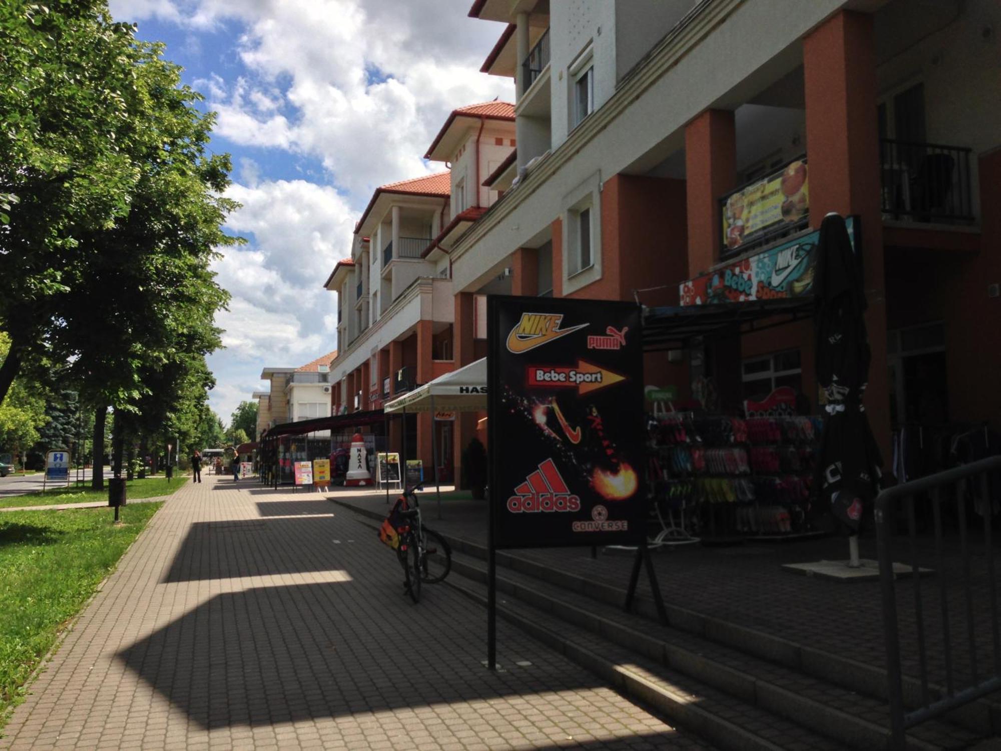 Tommy Apartman Hajduszoboszlo Exterior foto